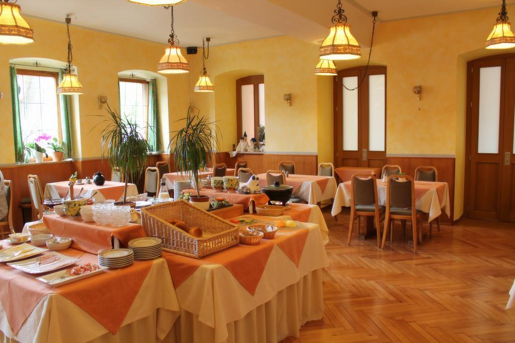 Hotel Schwarzes Lamm Rothenburg ob der Tauber Exterior foto
